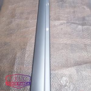 8R0853959E ORJİNAL SOL ÖN KAPI ALT ÇITASI AUDİ Q5 2009 >>2017