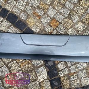 8U0853970A ORJİNAL SAĞ ARKA KAPI KORUYUCUSU AUDİ Q3 2012 2014