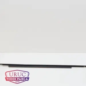 8K0839477F ORJİNAL SOL CAM KORUYUCU FİTİLİ AUDİ A4 RS4 2008 2016