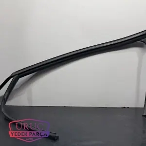 8K0837439G ORJİNAL ÖN SOL CAM FİTİLİ AUDİ A4 RS4 2008 2016