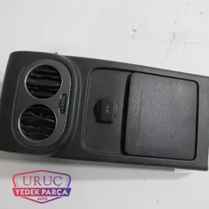 5N0863289D ORJİNAL ORTA KONSOL ARKA HAVALANDIRMA ÇERÇEVESİ  BARDAK TUTUCU İLE TİGUAN 2008 2018