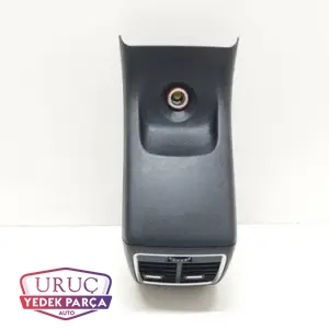 8U0819203A ORJİNAL ARKA KOLTUK HAVALANDIRMA IZGARASI AUDİ Q3 2012>>