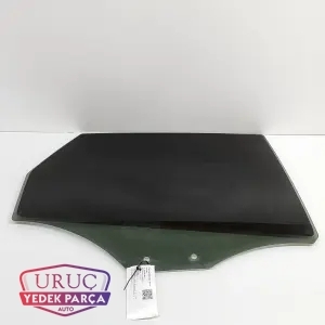 8V4845206A ORJİNAL SAĞ ARKA CAM AUDI A3 RS3 2013> 2021